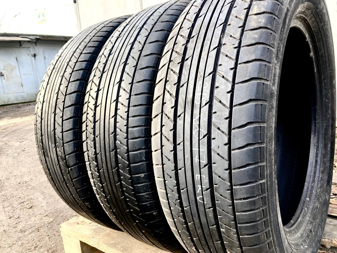 Yokohama 215/60R17