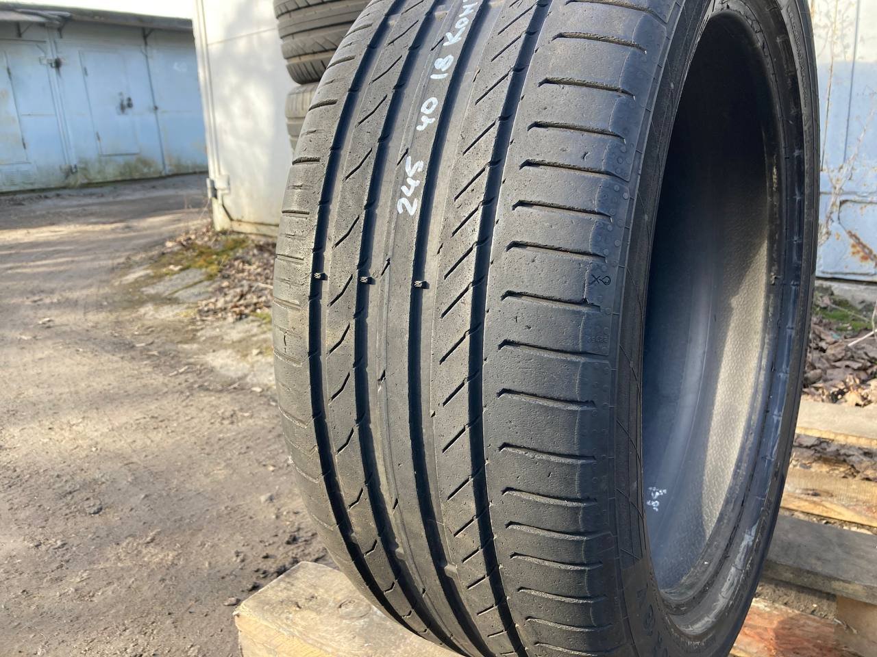 Continental 245/40R18