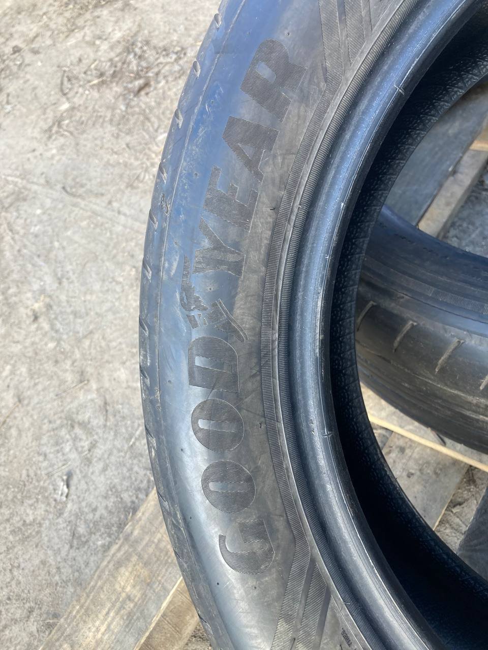 Goodyear 235/50R19 фото 3