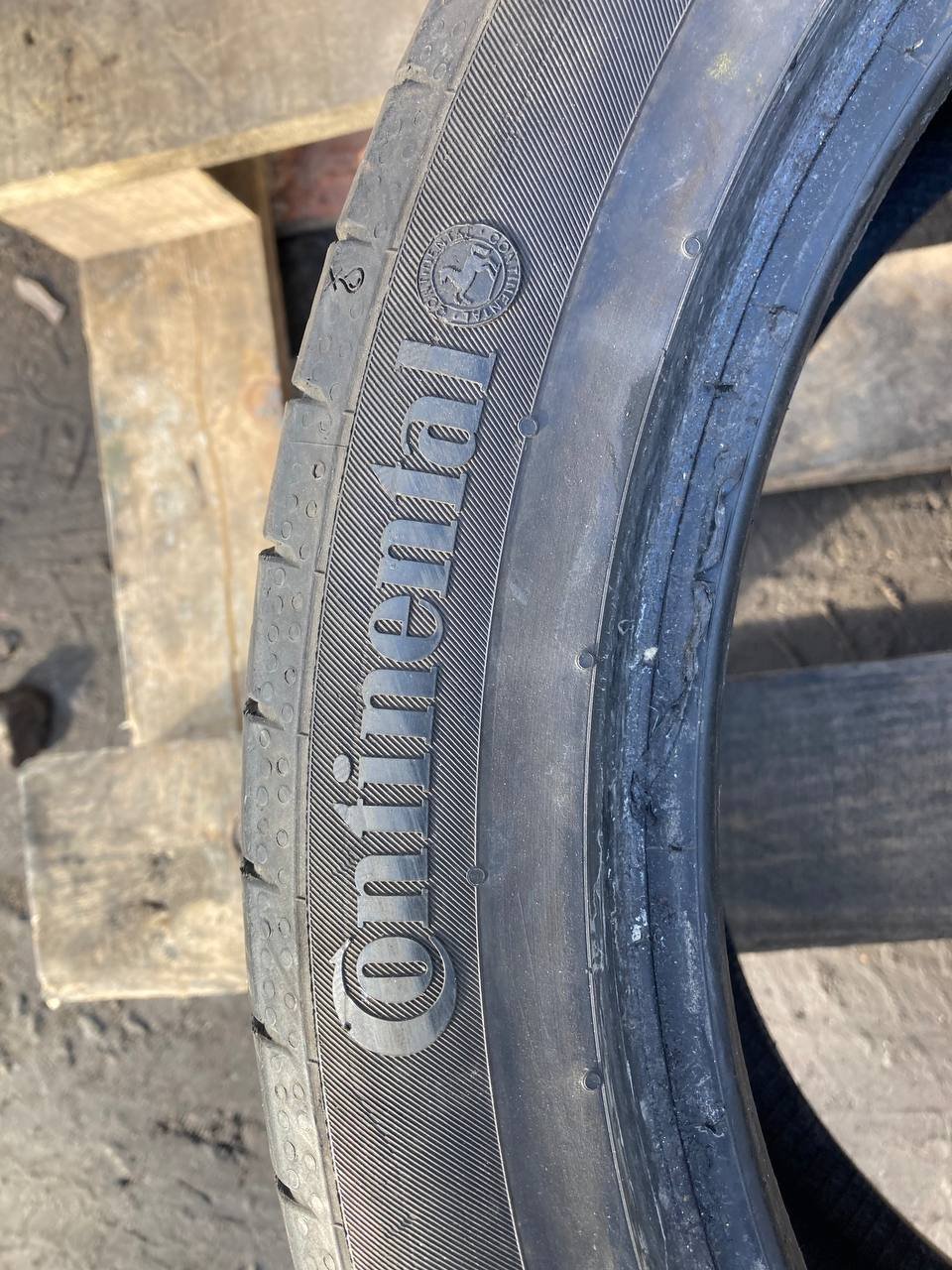 Continental 245/40R18 фото 3