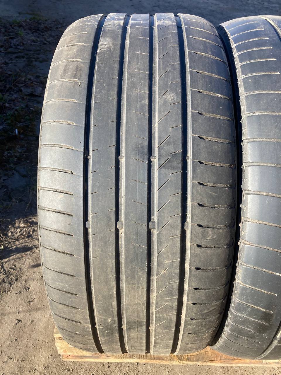 Bridgestone 285/40R21 фото 4