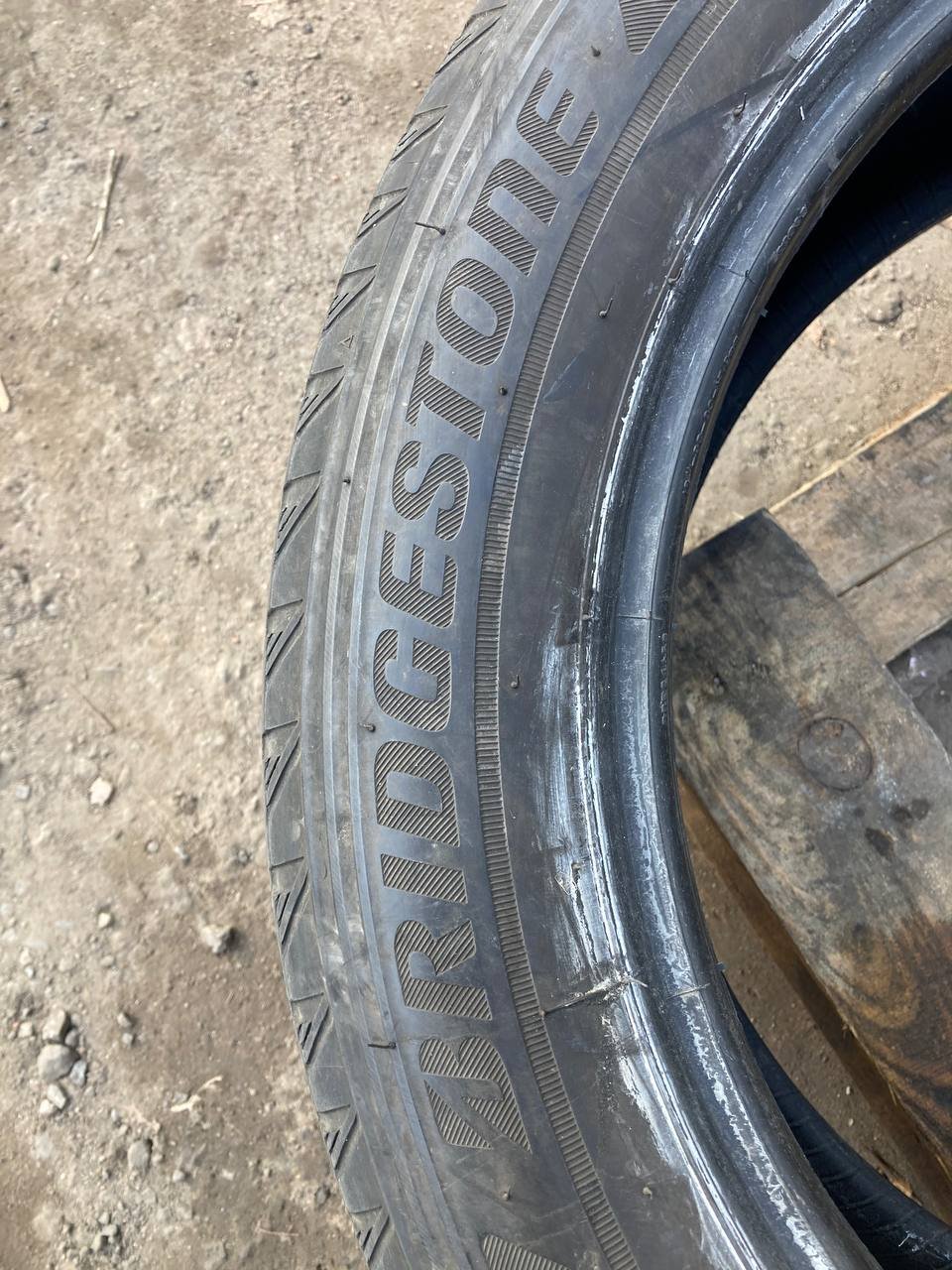 Bridgestone 235/55R19 фото 3