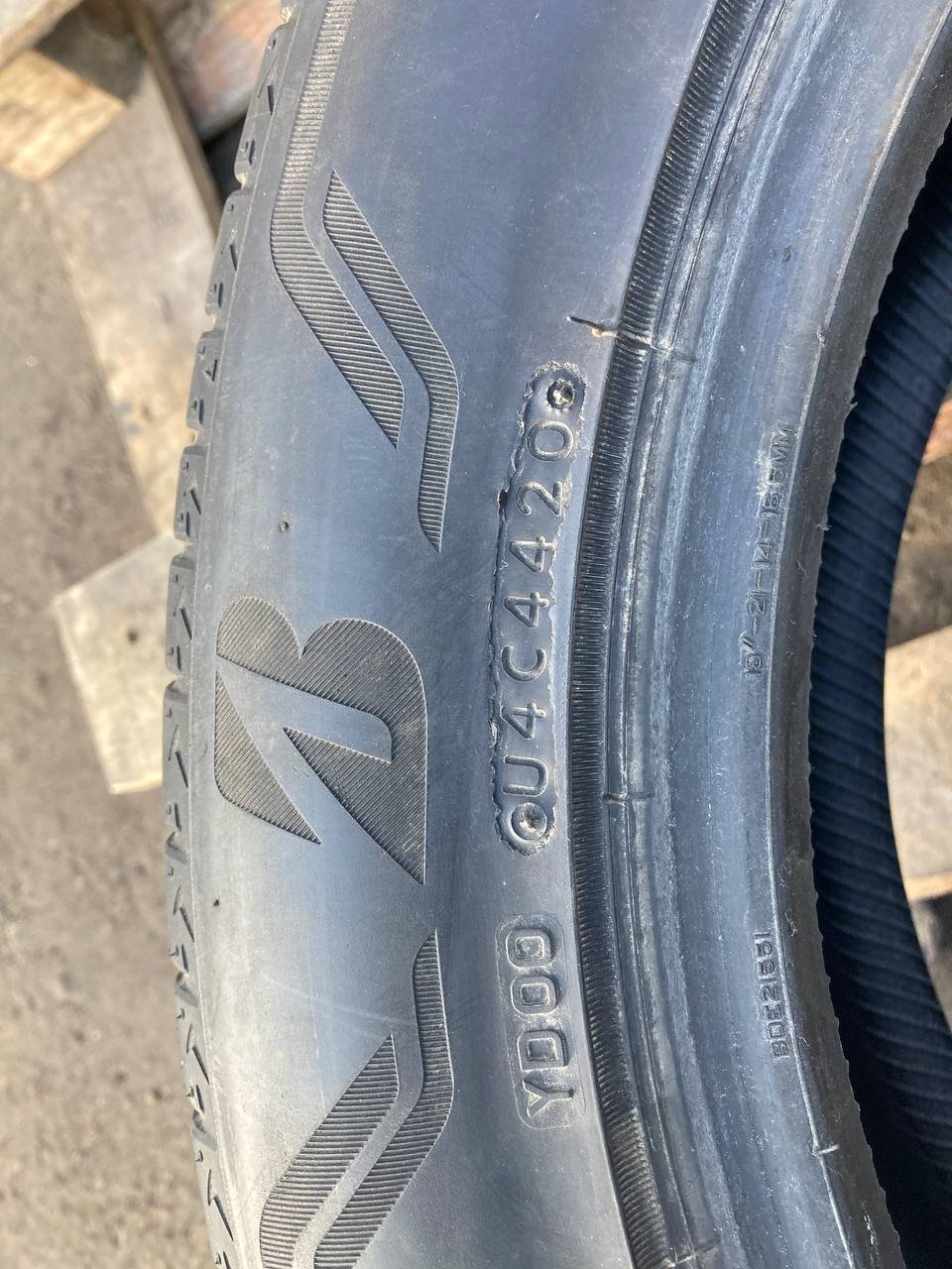 Bridgestone 225/55R18 фото 3